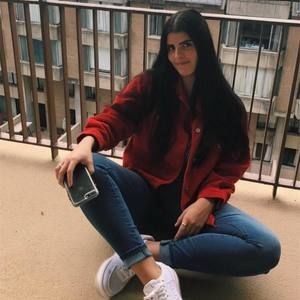 Meet your Posher, Danielle